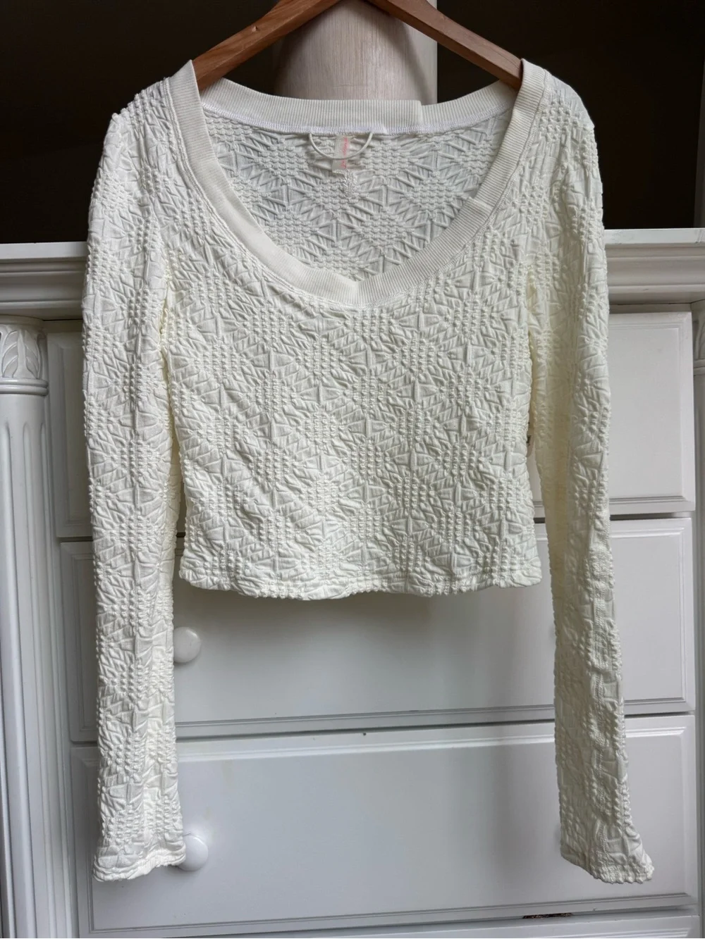 Free People Textured Long Sleeve Crop Top – S